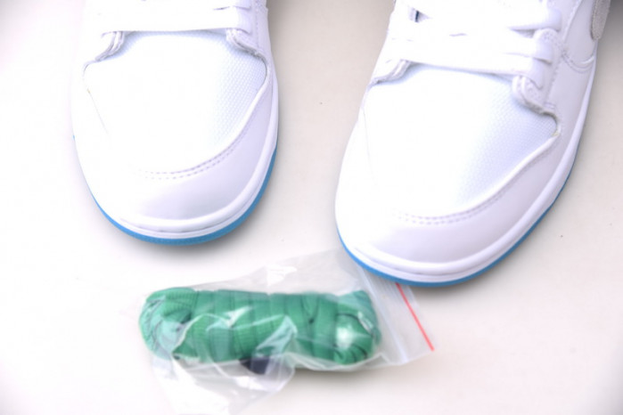 nike sb dunk low "laser blue" bq6817-101