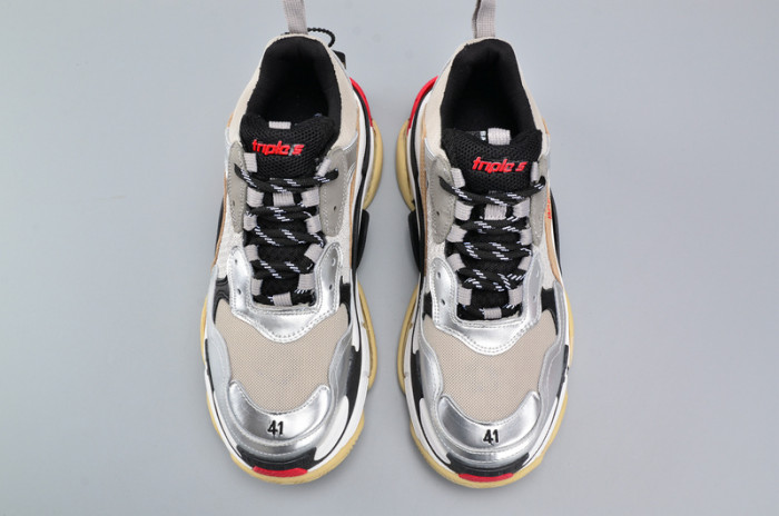 bl 17fw triple s 656686-w06g0-1001